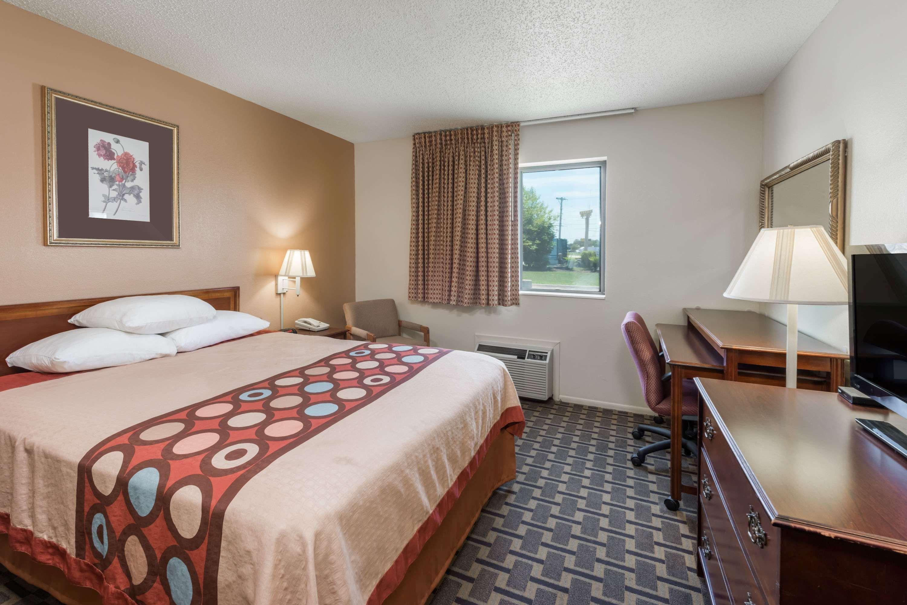 Super 8 By Wyndham Lebanon Hotel Екстериор снимка