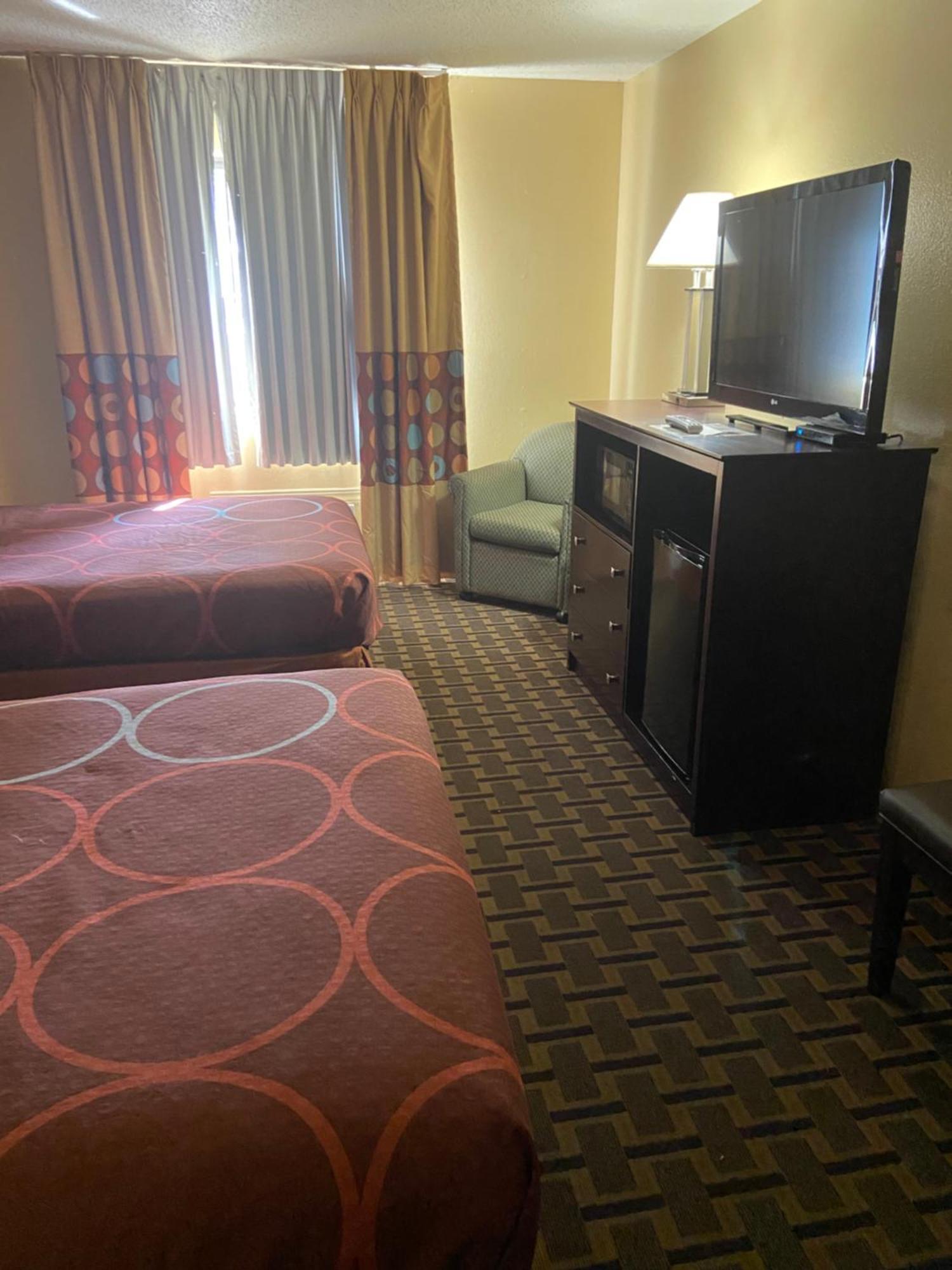 Super 8 By Wyndham Lebanon Hotel Екстериор снимка